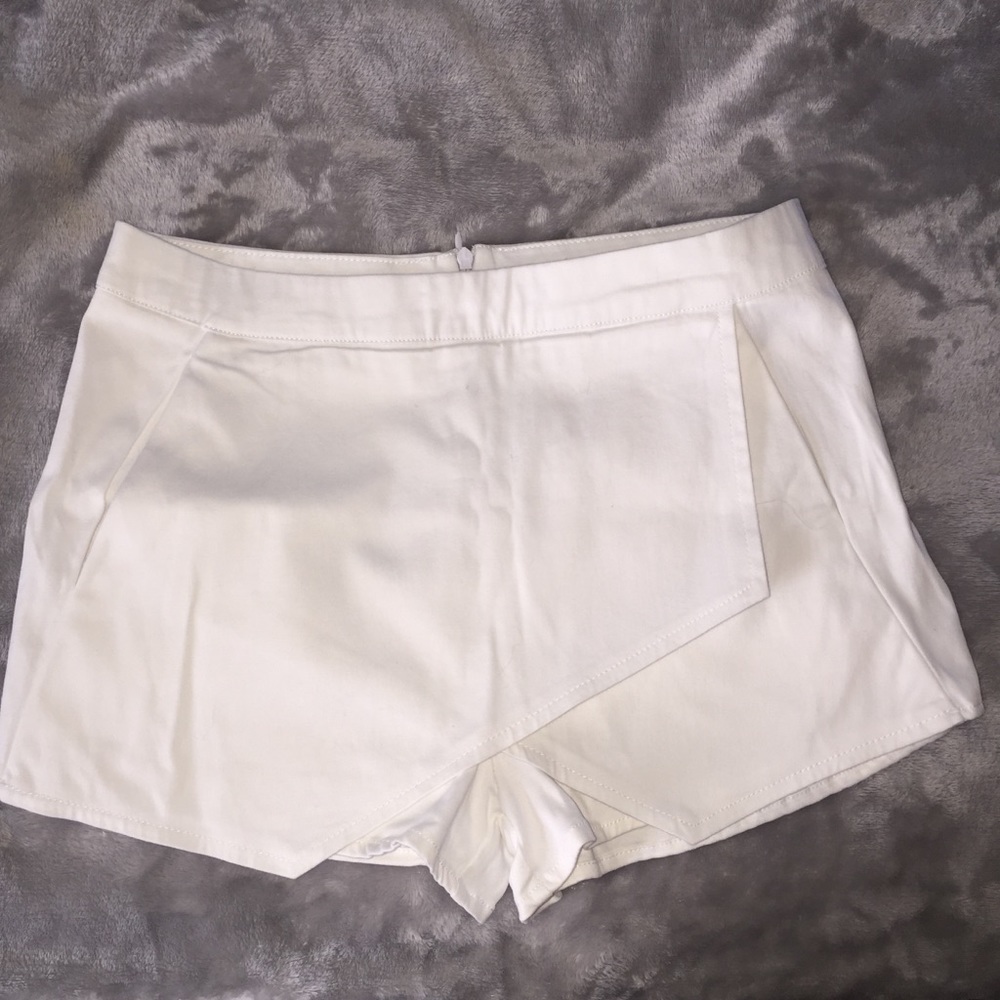 Asymmetrical white skort